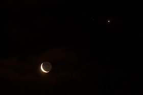crescent moon earthshine conjunction with venus