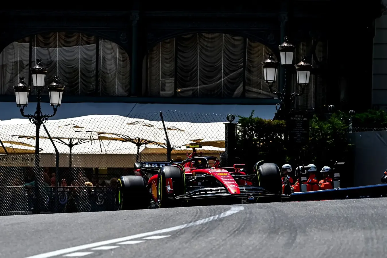 Carlos Sainz nelle prove libere del gran premio di Monaco 2023