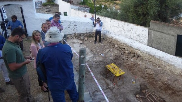 Los crímenes del cabo Vadillo y el falangista Zamacola, al descubierto: relato vivo en las fosas de Benamahoma