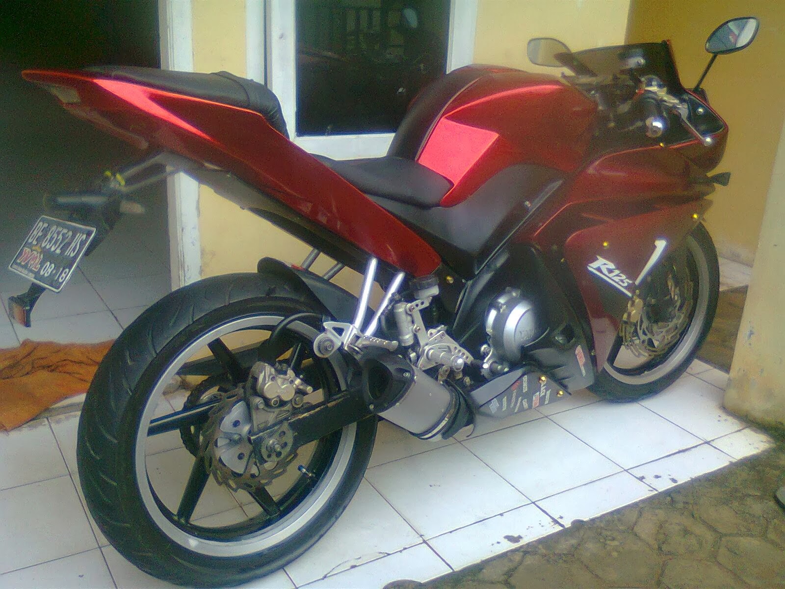 Modifikasi Motor Vixion Warna Merah Hitam Pecinta Modifikasi