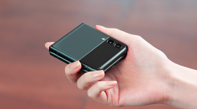 يمكن أن يصل هاتف سامسونج Galaxy Z Flip 4 بشاشة خارجية أكبر