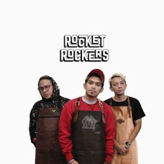  Lagu ini masih berupa single yang didistribusikan oleh label Reach  Lirik Lagu Rocket Rockers - Reaksi Rasa