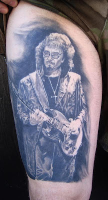 Tony_Iommi_sm_upper-shoulder-tattoo-ahatattoopictures.blogspot.com