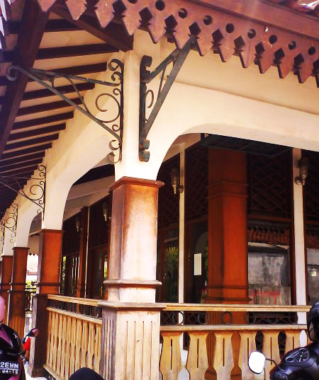 The Artistict Place: Suku Betawi dan Rumah Adatnya