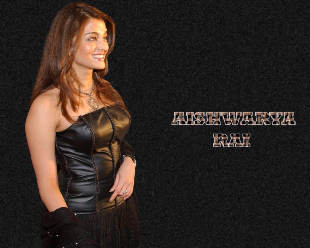 Aishwarya Rai Hot Wallpapers Funrocker | Kamistad Celebrity Pictures ...