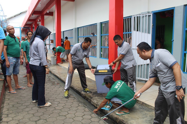 Semarak HBP ke-60 Pemasyarakatan Sehat, Lapas Muara Enim Ajak Warga Binaan Bersih Lingkungan