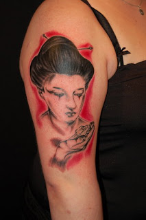 Amazing Female Shoulder Tattoo With Japanese geisha Tattoo Design Picture 6