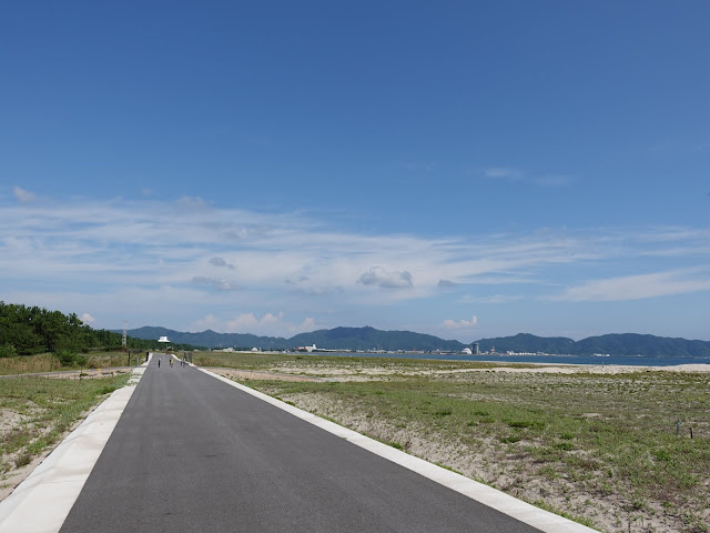 弓ヶ浜海岸の遊歩道を帰ります