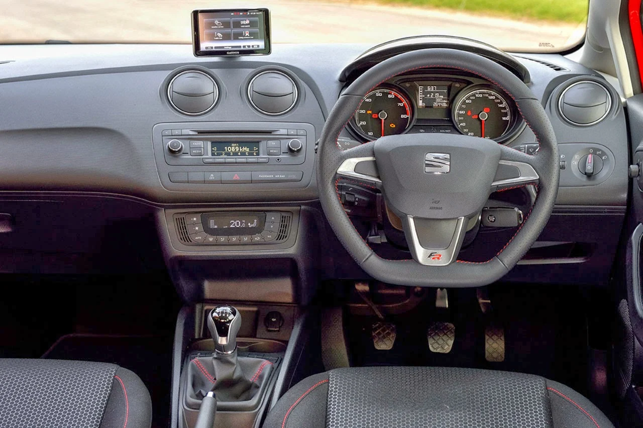 Seat Ibiza FR Edition dash