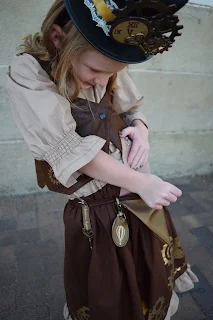 little girl DIY steampunk costume