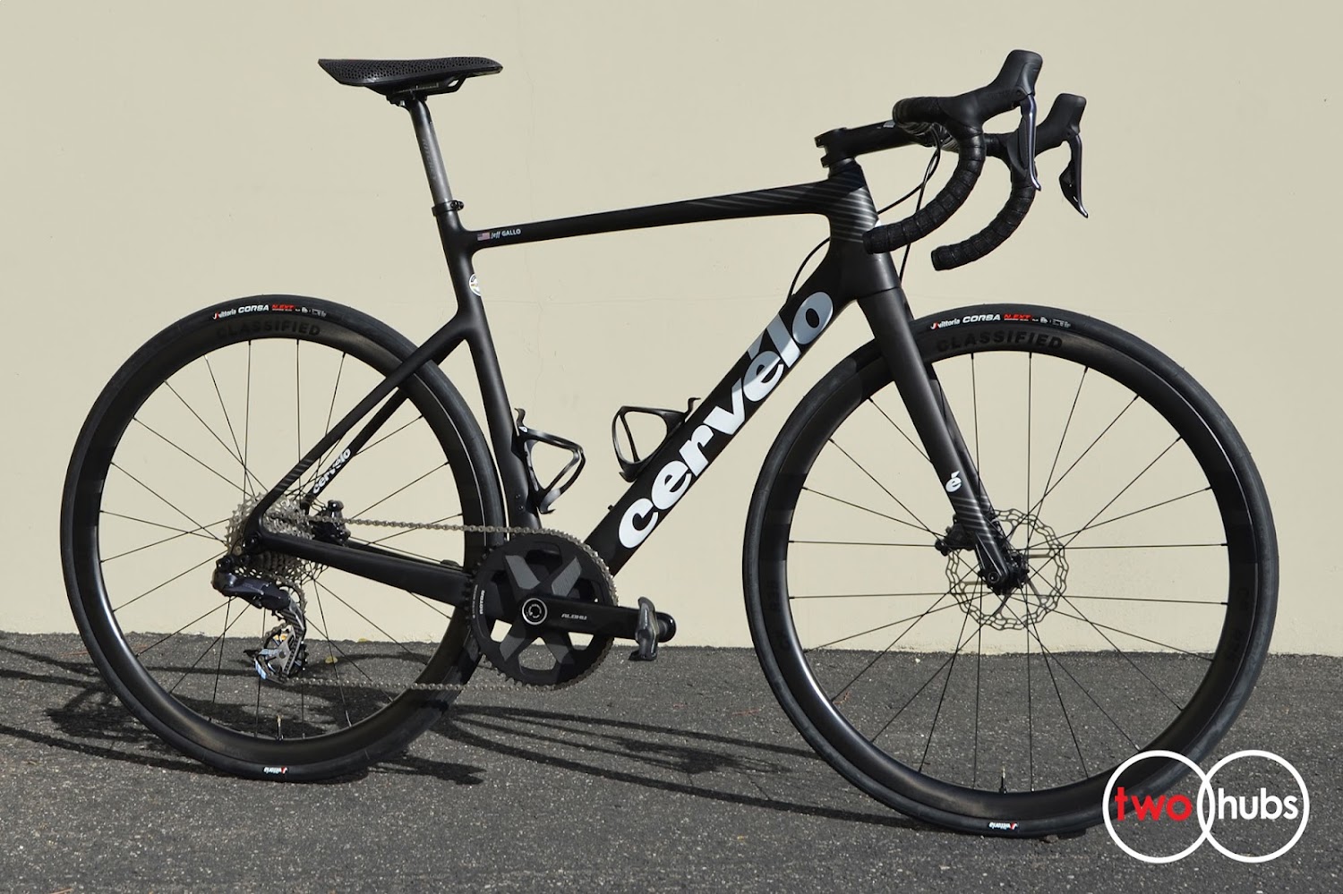 Cervelo Caledonia Shimano Ultegra R8170 Di2 Classified Powershift R35 road bike at twohubs.com