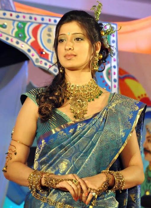 lakshmi rai in saree fashion actress pics