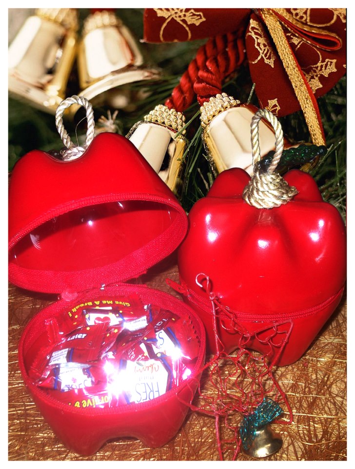 How to Recycle  Recycled  Christmas  Decorating  Ideas 