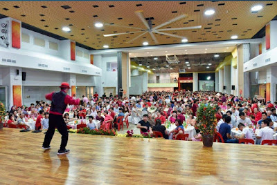 Juggler at West Coast Singapore dinner event | JimmyJuggler