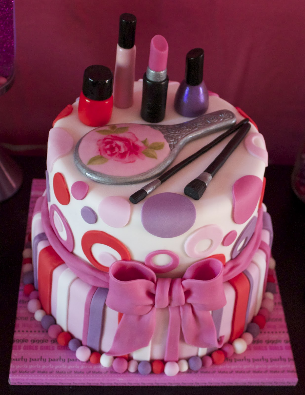 10 Creative Birthday Cake Designs