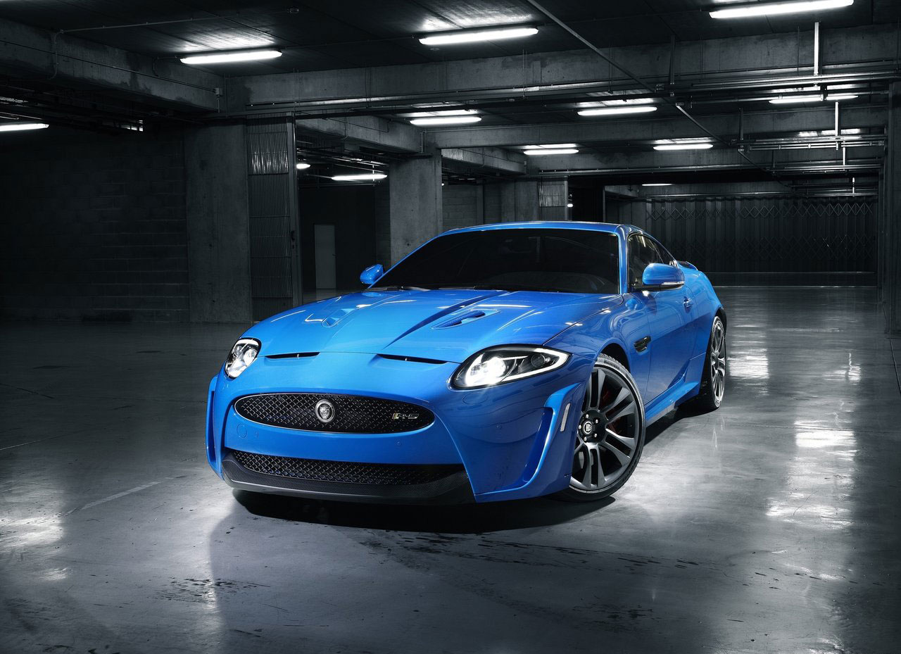 blue jaguar racing car