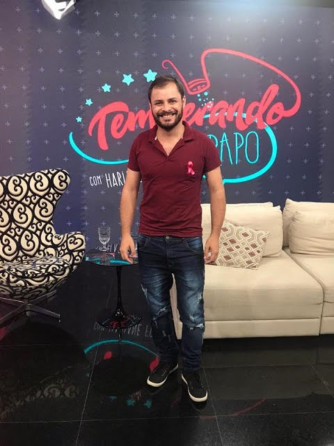 Adriano Arbol abre o jogo sobre seus trabalhos em programa de TV