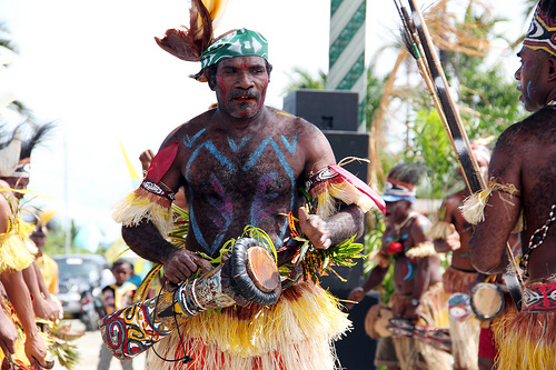 Wisata PapuaQ Tifa Alat  Musik  Tradisonal Khas Papua