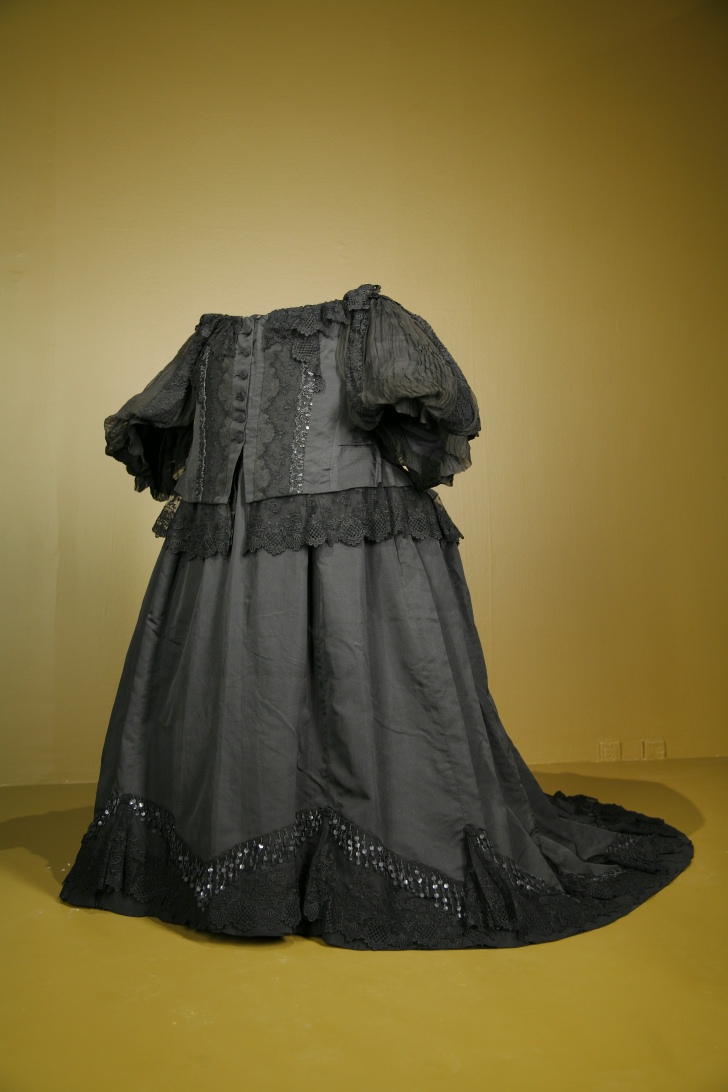 queen victoria s wedding dress