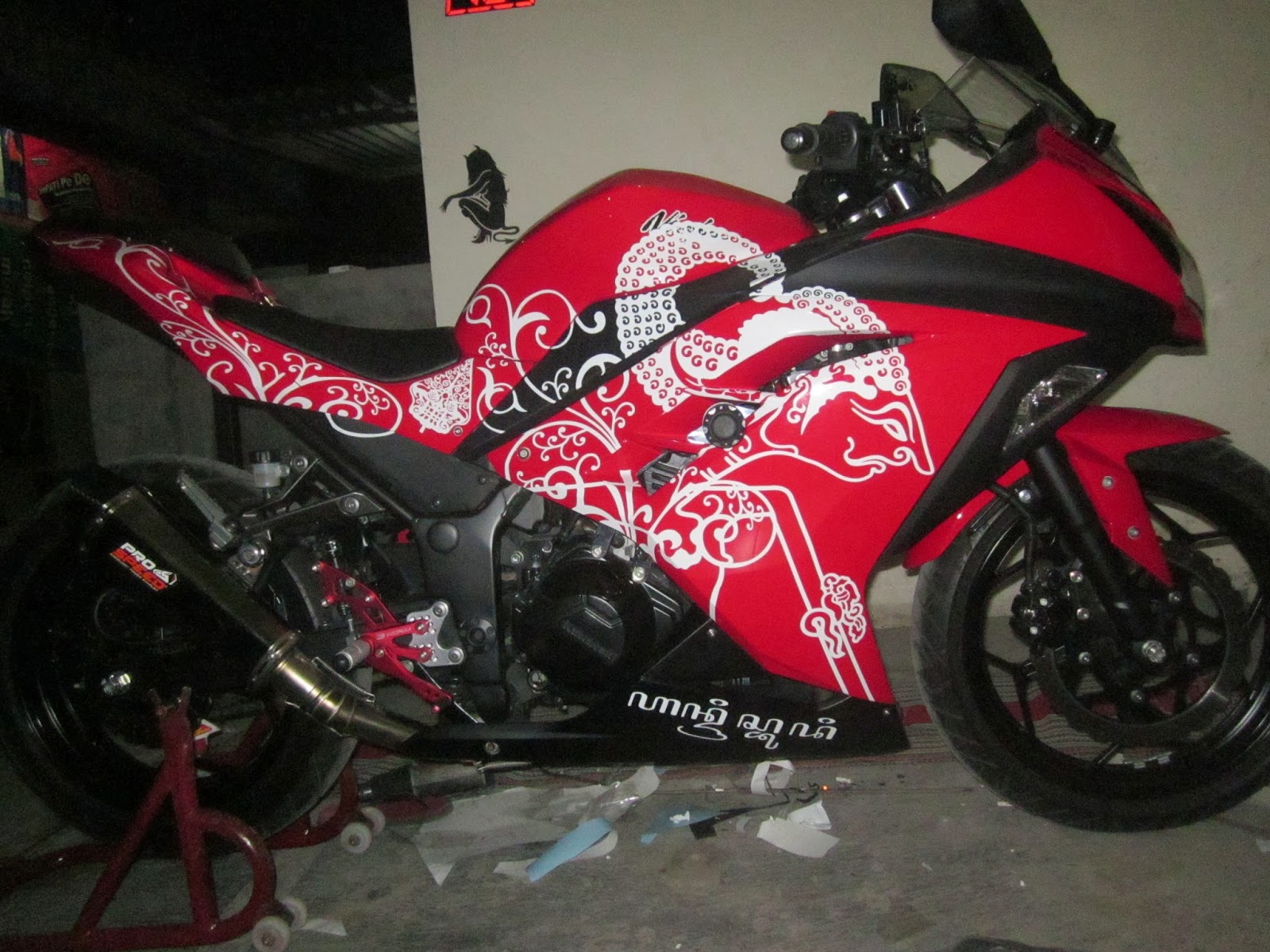 STICKER CUTTING VARIASI BUAT MOBIL N MOTOR WAYANG CUTTING