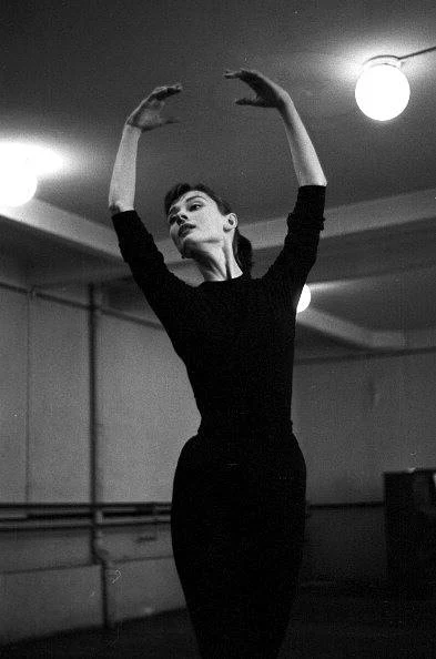 Audrey Hepburn balé