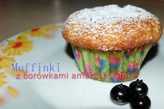 http://smacznydzien.blogspot.com/2013/08/muffinki-z-borowkami-amerykanskimi.html