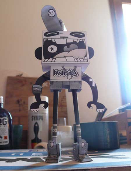 Rodrigo del Papel Paper Toy Pandacrew