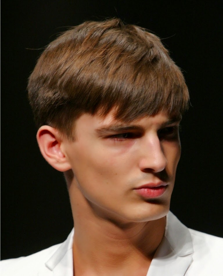  Angular  Fringe  hairstyle for round face mens  Hairstyles 