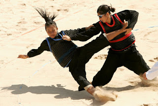 Berikut ini Foto-foto Pesilat Wanita Cantik di Indonesia