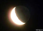 Luna creciente con sombra. Publicado por Andrés Figueroa Z. en 07:00