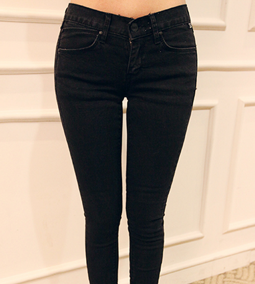 Basic Black Skinny Jeans