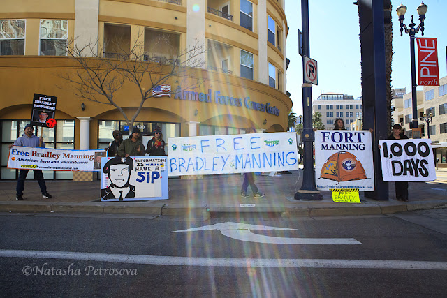 Ree Bradley Manning Rally, 1000 days without trail, Bradley manning, bradley manning protest in front of Armed forces career center