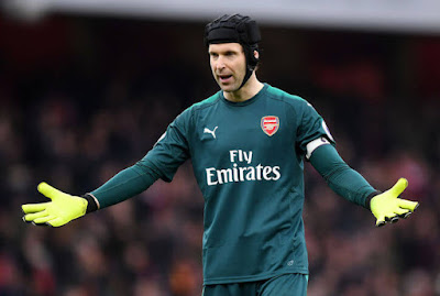 PETR CECH UNGKAP AKAN GANTUNG SEPATU PADA AKHIR MUSIM INI