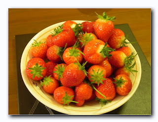 Homegrown strawberries, www.ruths-world.com