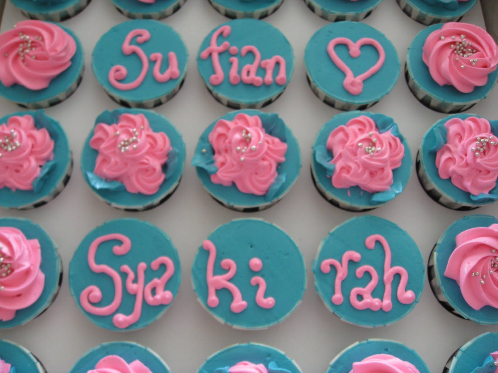 .: Hantaran Cupcake Tema Pink Dan Biru