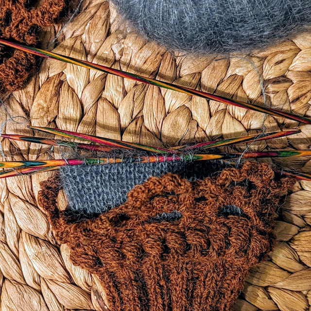 Stricken - Handstulpen - mit Holz-Nadelspiel