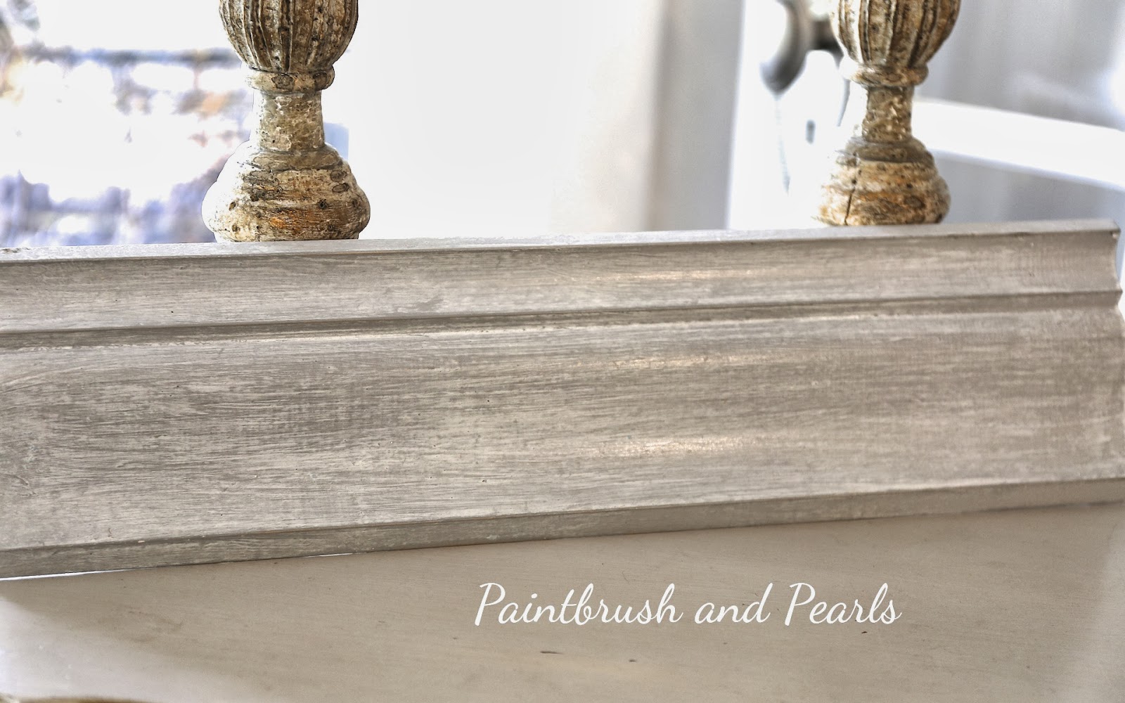 Brocante Home Collection's Paintbrush and Pearls Dry