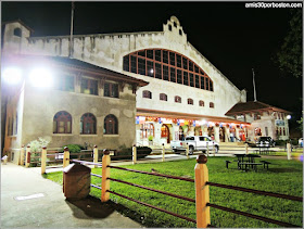 Fort Worth Stockyards: Cowtown Coliseum