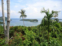 Panorama Pulau Klah di Teluk Sabang  