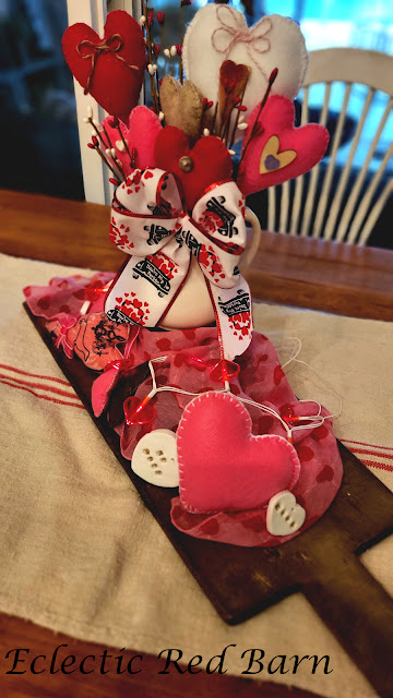 Valentine Centerpiece. Share NOW. #valentine; #decor; #decorations; #hearts;#eclecticredbarn