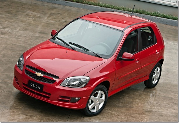 Chevrolet Celta e prisma 2012 (1)