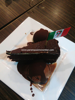 KULINER MEDAN : NGE-ESKRIM DI CITY ICE CREAM CAFE