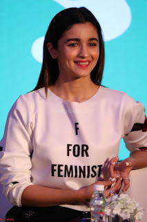 Alia Bhatt looks super cute in T Shirt   IMG 7792.JPG