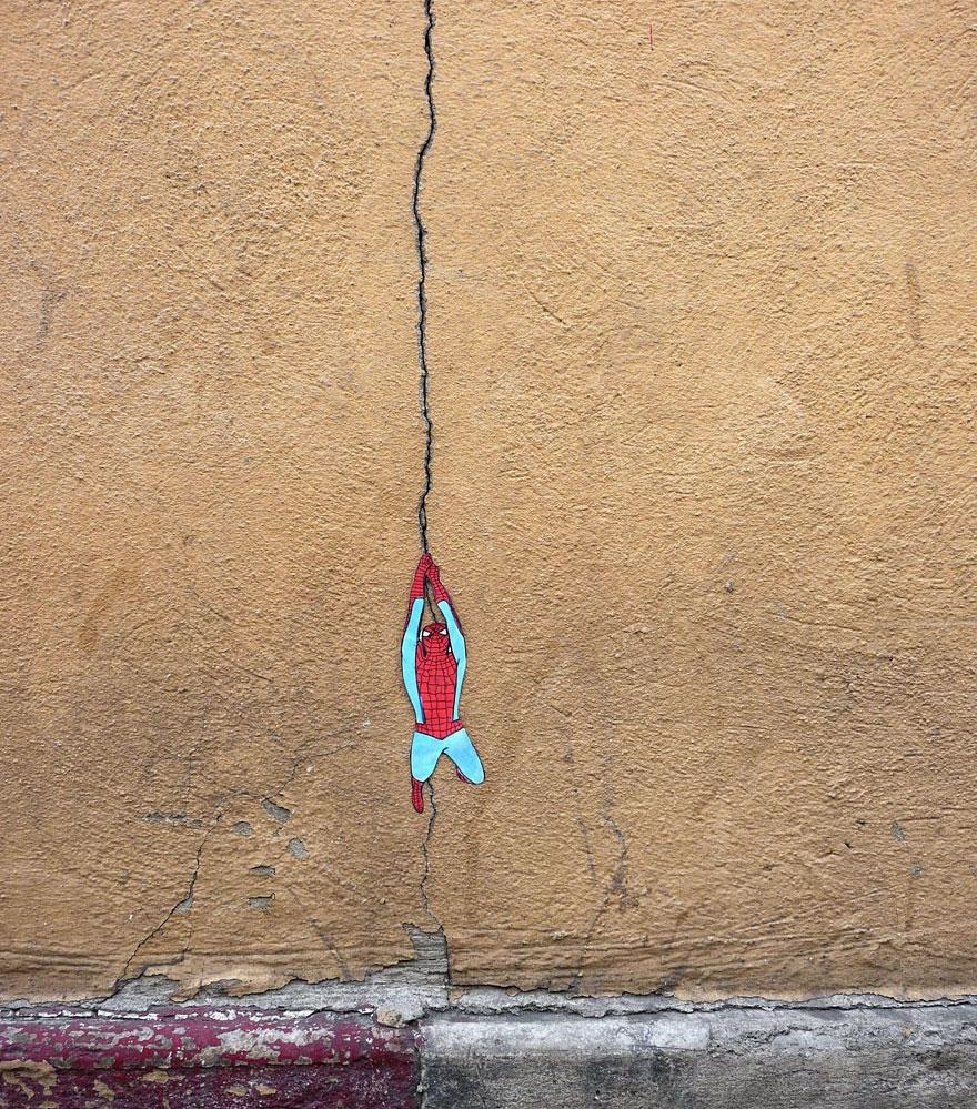 28 Pieces Of Street Art That Cleverly Interact With Their Surroundings - Spiderman, France