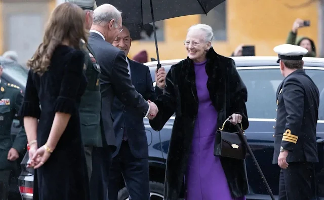 Queen Margrethe wore a blue midi dress. The monument for Denmark’s international efforts since 1948