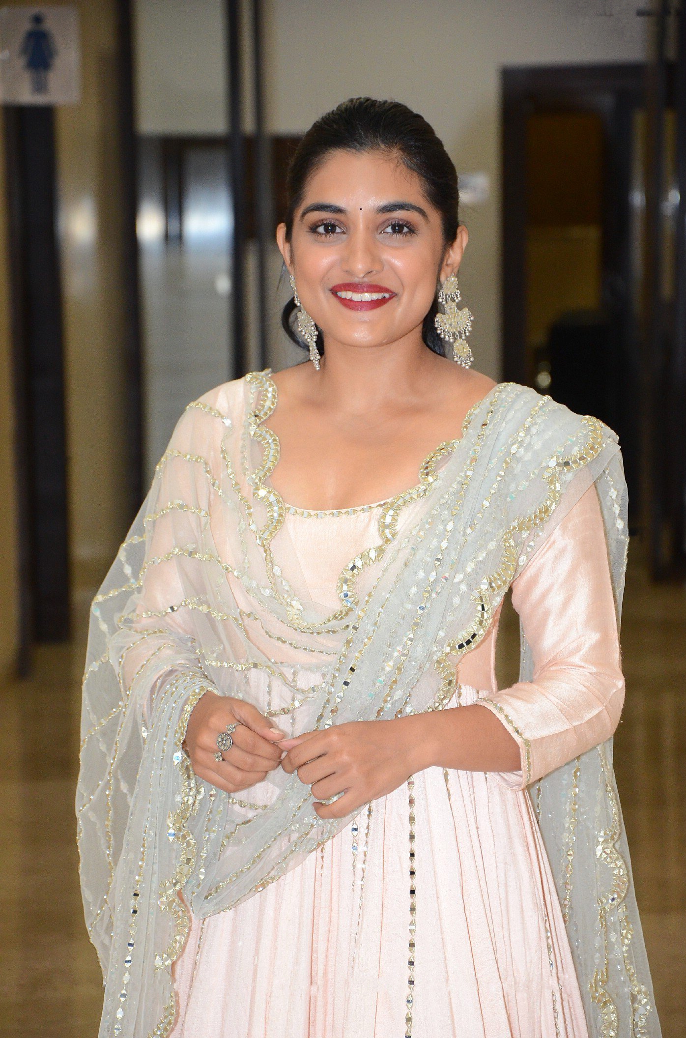 Nivetha Thomas HD UHD High Resolution Photo