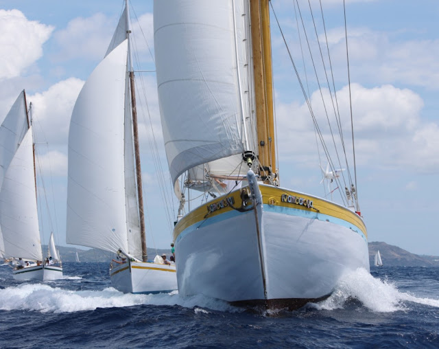 Experience a perfect voyage with Jambalaya sailing yacht