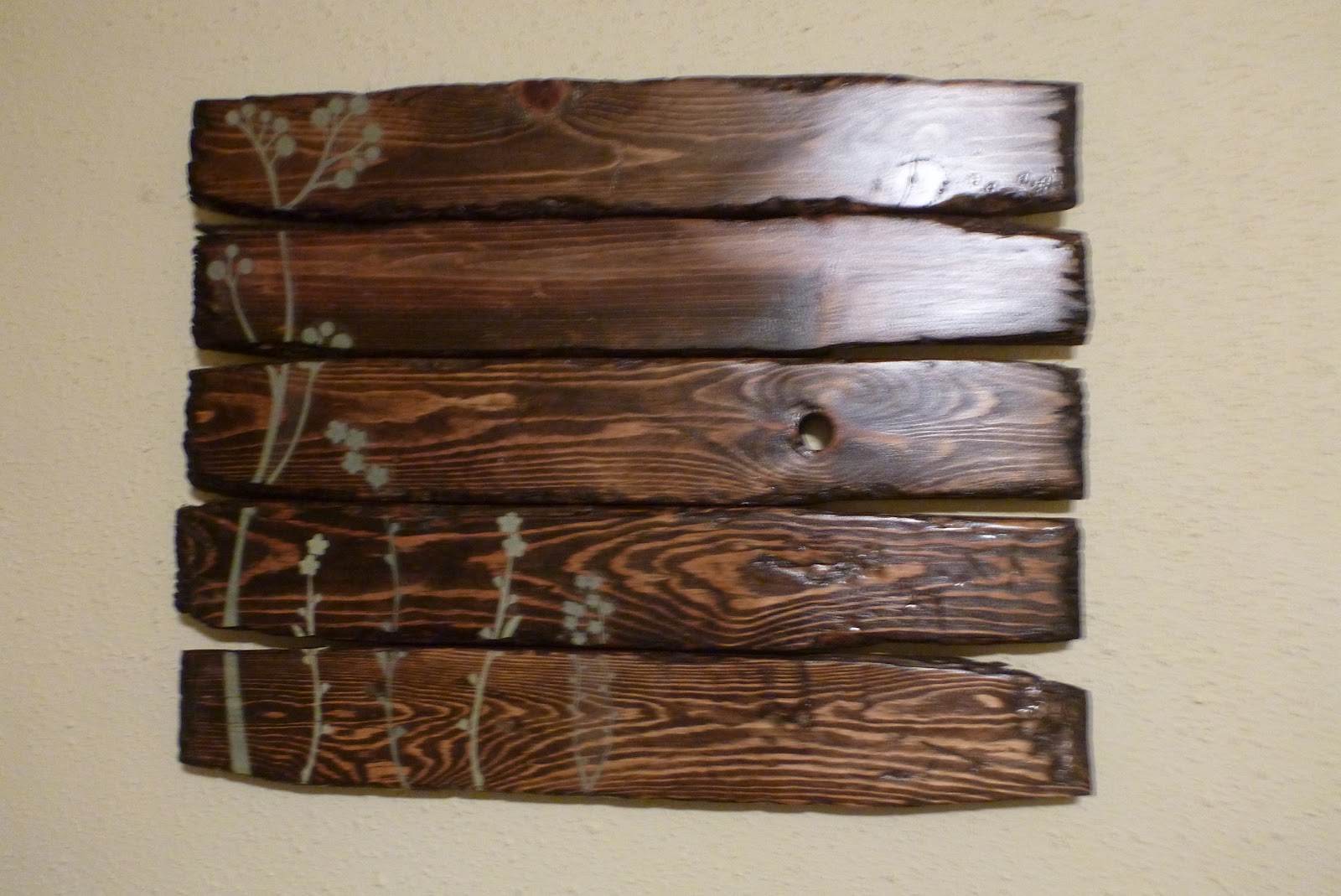 Handmade Mayhem: Reclaimed Wood Wall Art