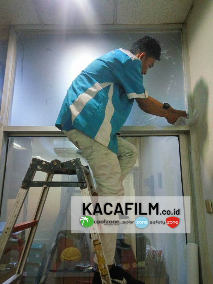 pasang kaca film kantor Kelapa Gading Jakarta Utara