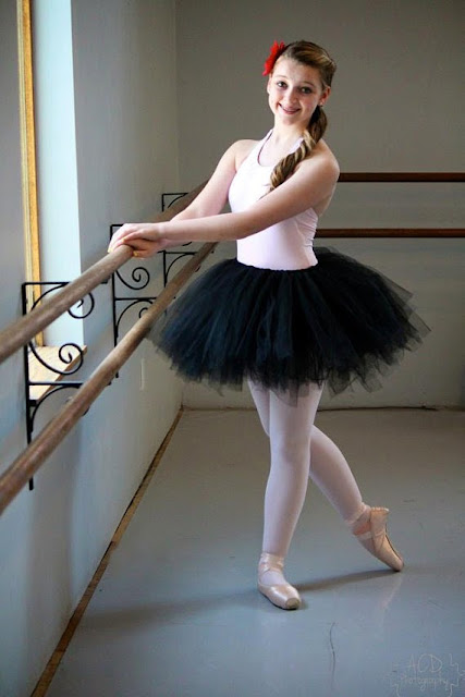 saia-tutu-festa-tema-bailarina-cisne-negro